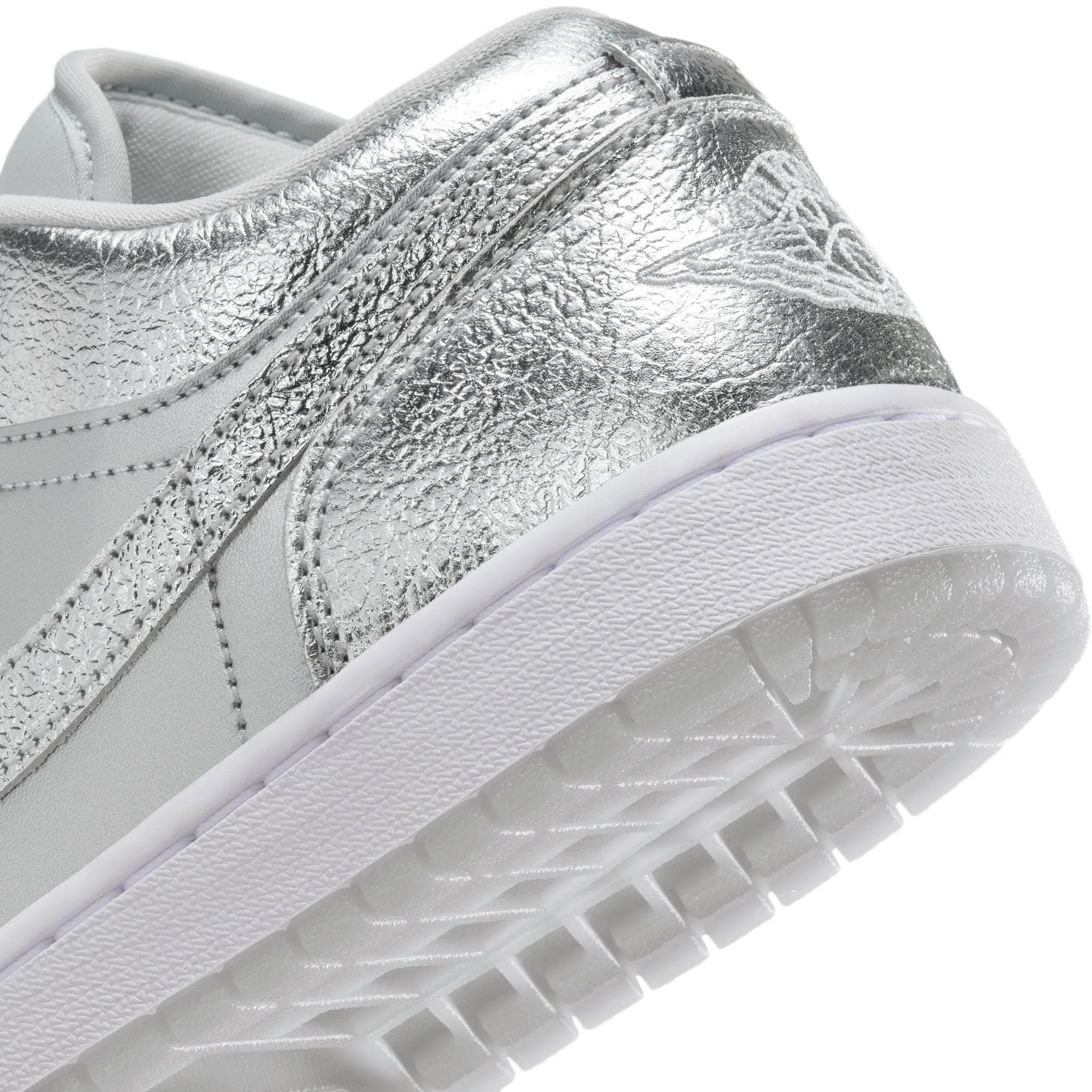 Air Jordan 1 Low "Metallic Silver" - Women's