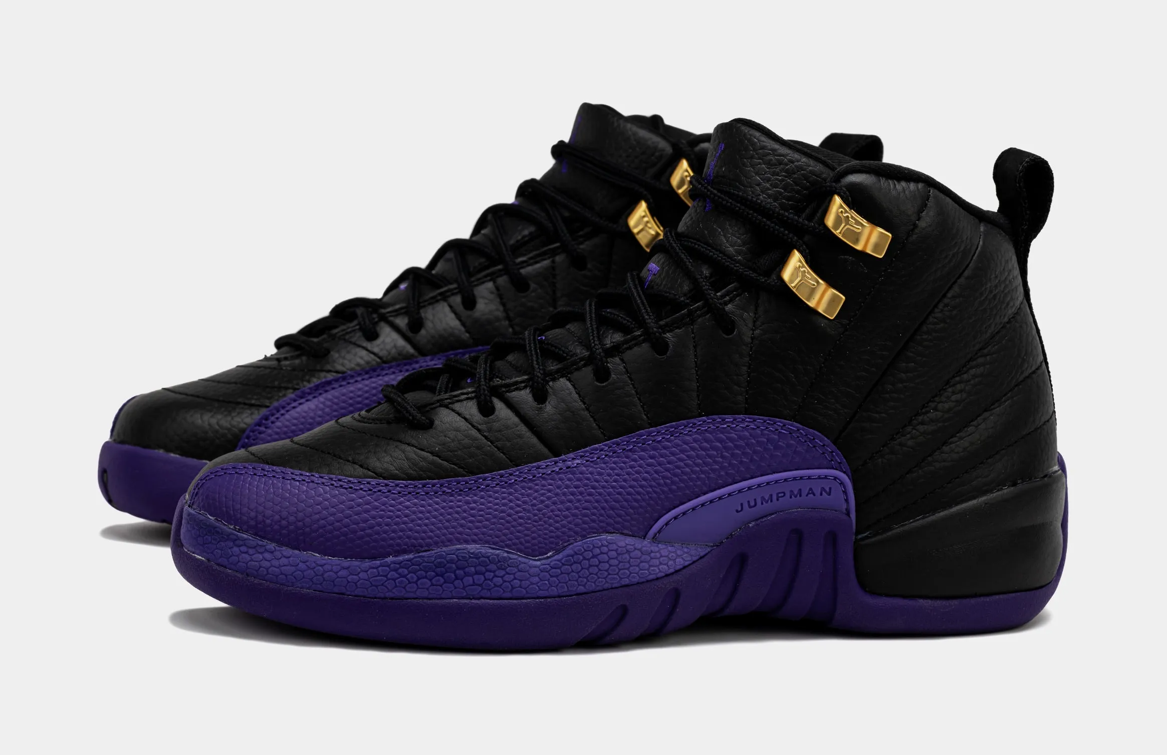 Air Jordan 12 Retro Field Purple Grade School Lifestyle Shoes (Black/Purple)