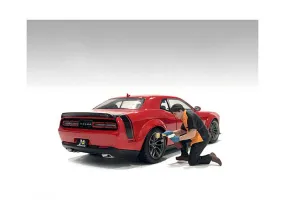 Copy of Detail Masters Figure 1 (Wheel Cleaning) for 1/18 Scale Models by American Diorama